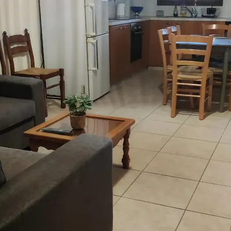 Διαμέρισμα Petrolithos Traditional